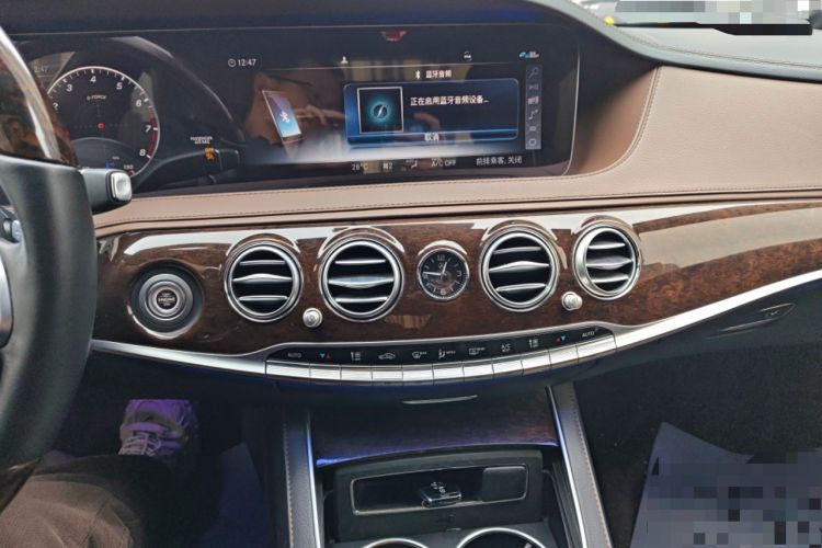 Used Mercedes-Benz S-Class 2019 S 320 L Prestige Edition Audio And AC Panel