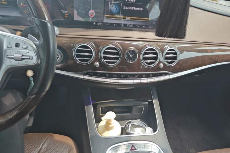 Used Mercedes-Benz S-Class 2019 S 350 L Prestige Model Ultimate Collection Audio And AC Panel