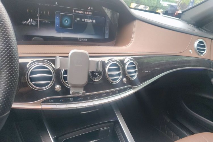 Used Mercedes-Benz S-Class 2019 S 450 L 4MATIC Exclusive Edition Audio And AC Panel