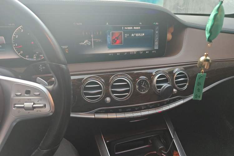 Used Mercedes-Benz S-Class 2019 S 320 L Audio And AC Panel