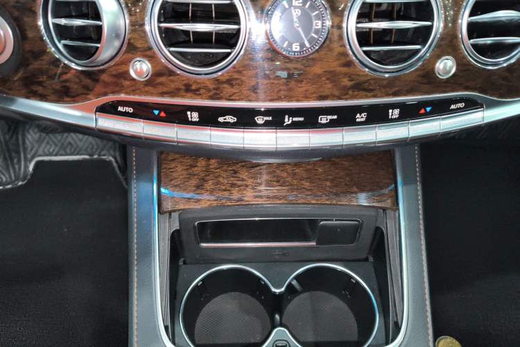 Used Mercedes-Benz S-Class 2019 S 320 L Audio And AC Panel