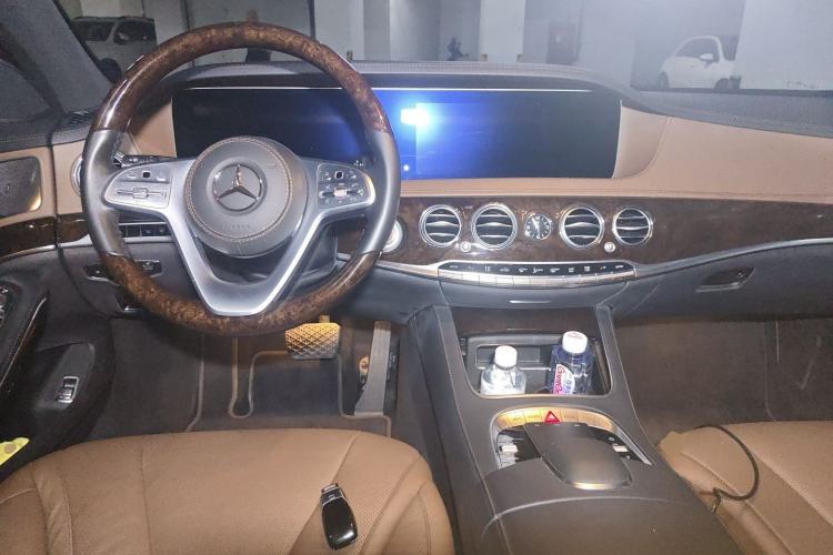 Used Mercedes-Benz S-Class 2019 S 350 L Luxury Edition Prestige Edition Center Console