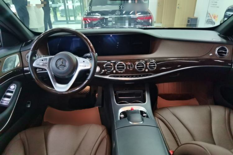 Used Mercedes-Benz S-Class 2019 S 350 L Luxury Model Center Console