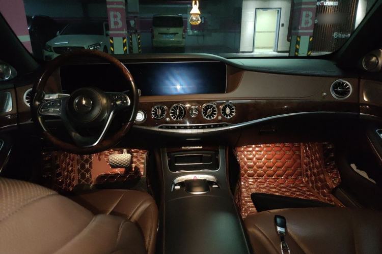 Used Mercedes-Benz S-Class 2019 S 350 L Luxury Model Center Console