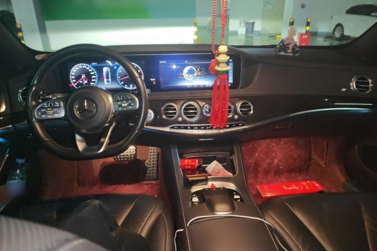 Used Mercedes-Benz S-Class 2019 S 450 L 4MATIC Exclusive Edition Center Console