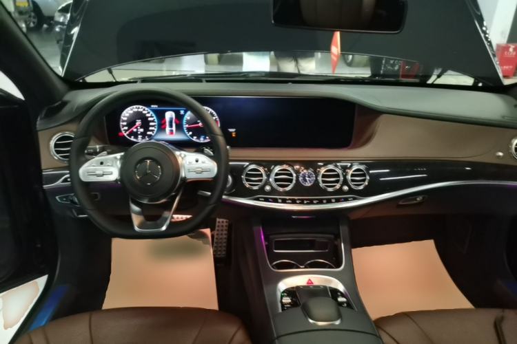 Used Mercedes-Benz S-Class 2019 S 450 L 4MATIC Center Console