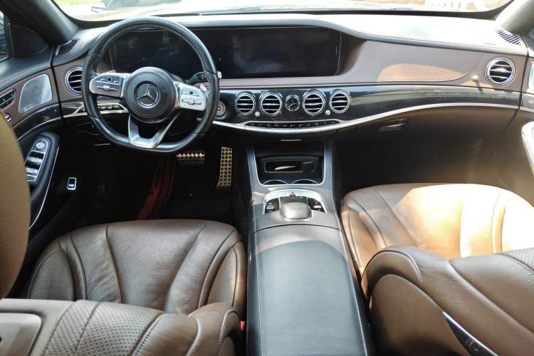 Used Mercedes-Benz S-Class 2019 S 450 L 4MATIC Center Console