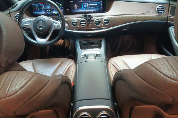 Used Mercedes-Benz S-Class 2019 S 320 L Center Console