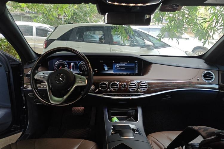 Used Mercedes-Benz S-Class 2019 S 350 L Executive Edition Center Console