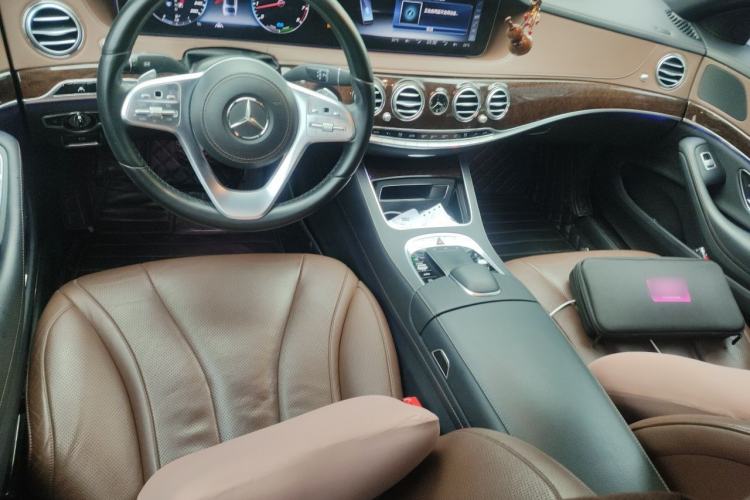 Used Mercedes-Benz S-Class 2019 S 320 L Prestige Edition Center Console