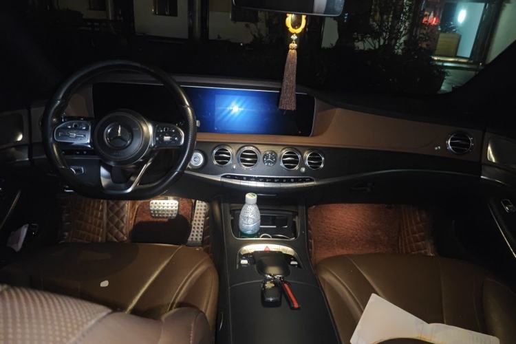 Used Mercedes-Benz S-Class 2019 S 450 L 4MATIC Center Console