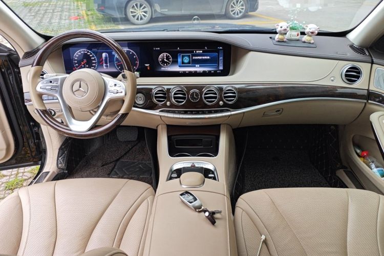 Used Mercedes-Benz S-Class 2019 S 350 L Luxury Model Center Console