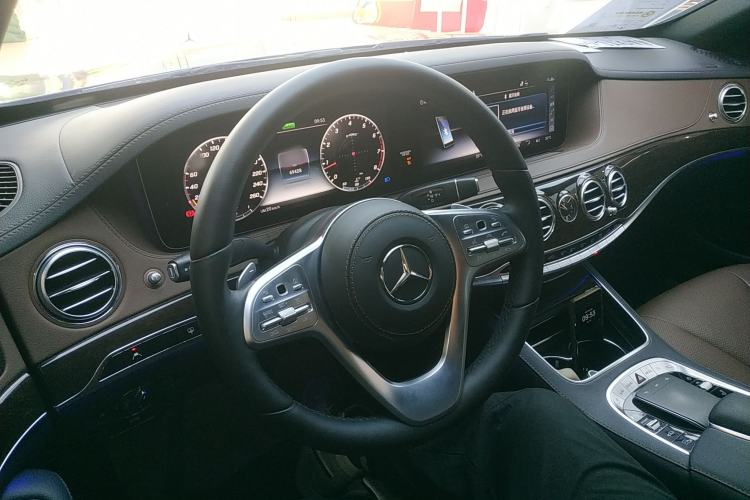 Used Mercedes-Benz S-Class 2019 S 320 L Center Console