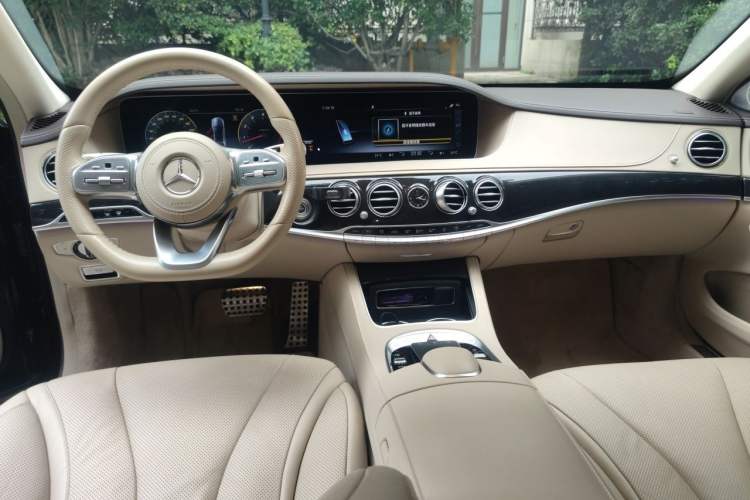 Used Mercedes-Benz S-Class 2019 S 450 L 4MATIC Center Console