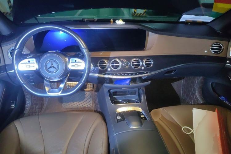 Used Mercedes-Benz S-Class 2019 S 450 L 4MATIC Center Console