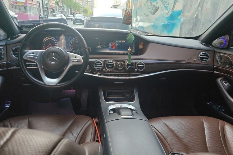 Used Mercedes-Benz S-Class 2019 S 320 L Center Console