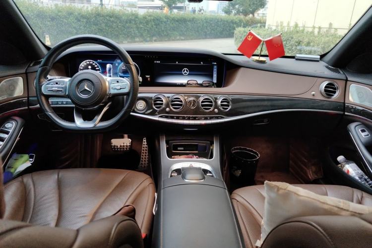 Used Mercedes-Benz S-Class 2019 S 450 L 4MATIC Center Console