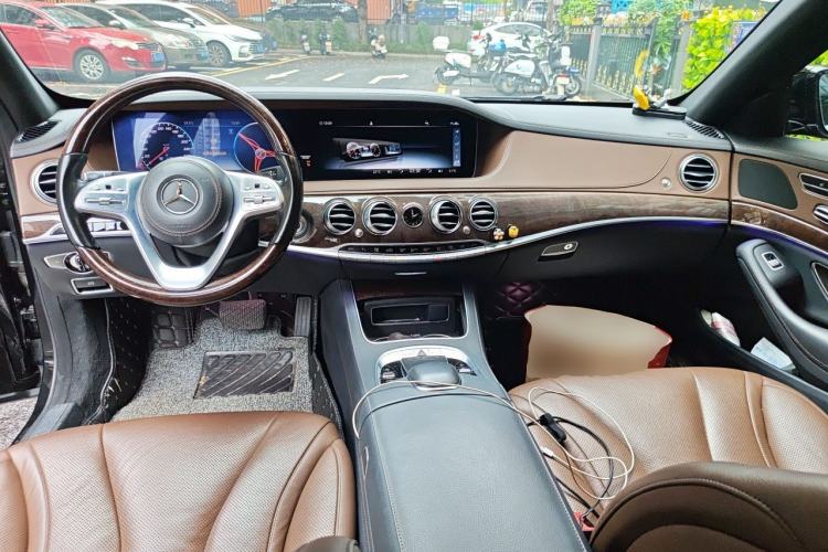 Used Mercedes-Benz S-Class 2019 S 350 L Executive Edition Center Console