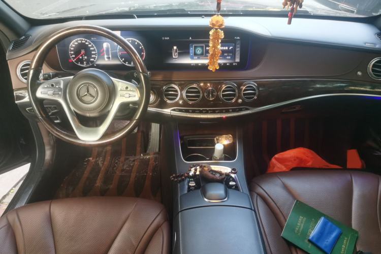 Used Mercedes-Benz S-Class 2019 S 350 L Luxury Edition Prestige Edition Center Console