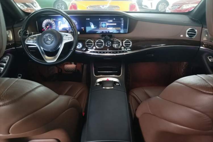 Used Mercedes-Benz S-Class 2019 S 320 L Center Console