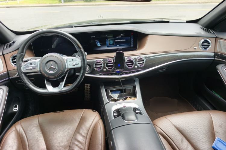 Used Mercedes-Benz S-Class 2019 S 450 L 4MATIC Center Console