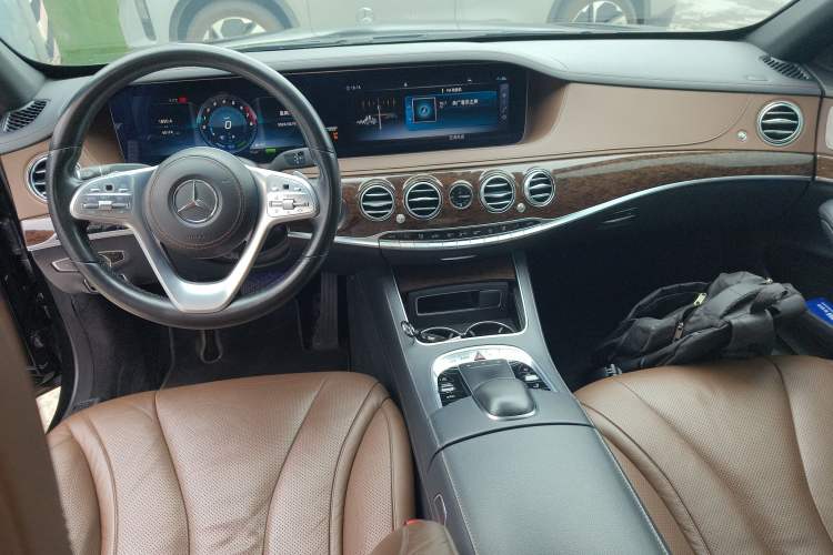 Used Mercedes-Benz S-Class 2019 S 320 L Center Console