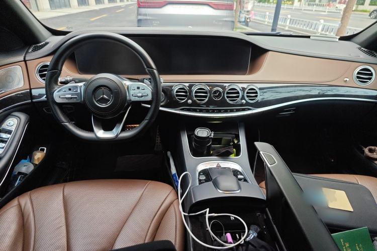 Used Mercedes-Benz S-Class 2019 S 450 L 4MATIC Exclusive Edition Center Console