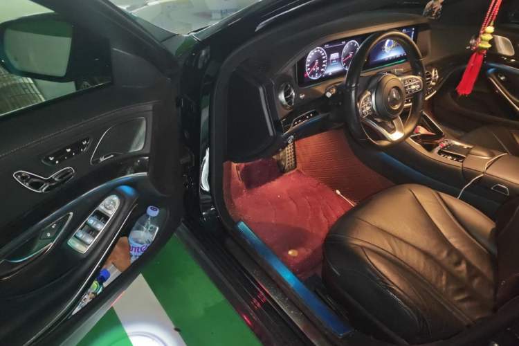 Used Mercedes-Benz S-Class 2019 S 450 L 4MATIC Exclusive Edition Driver Seat
