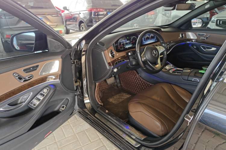 Used Mercedes-Benz S-Class 2019 S 320 L Prestige Edition Driver Seat
