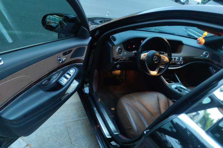 Used Mercedes-Benz S-Class 2019 S 320 L Driver Seat