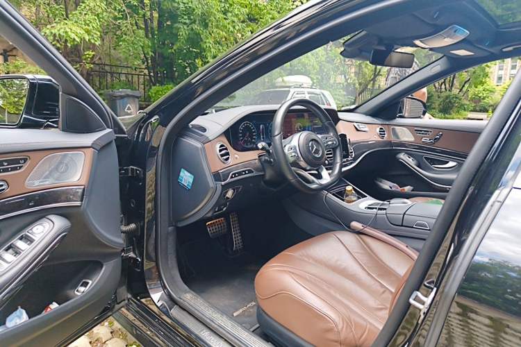 Used Mercedes-Benz S-Class 2019 S 450 L 4MATIC Exclusive Edition Driver Seat