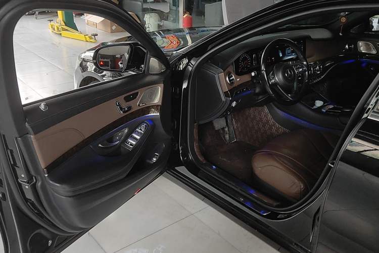 Used Mercedes-Benz S-Class 2019 S 320 L Driver Seat