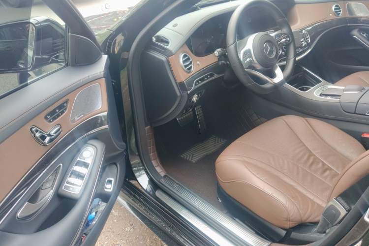 Used Mercedes-Benz S-Class 2019 S 450 L 4MATIC Exclusive Edition Driver Seat