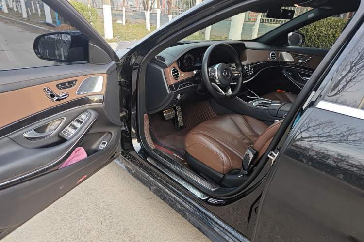 Used Mercedes-Benz S-Class 2019 S 450 L 4MATIC Exclusive Edition Driver Seat