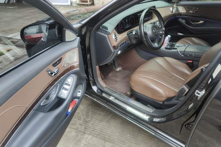 Used Mercedes-Benz S-Class 2019 S 320 L Driver Seat