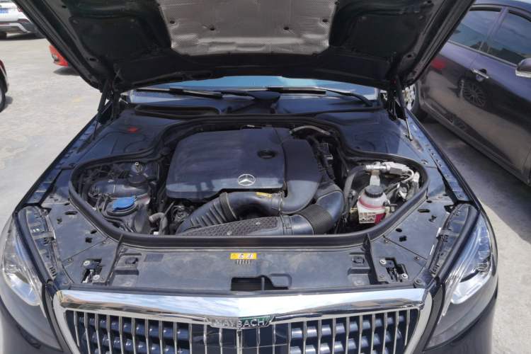 Used Mercedes-Benz S-Class 2019 S 320 L Engine Bay