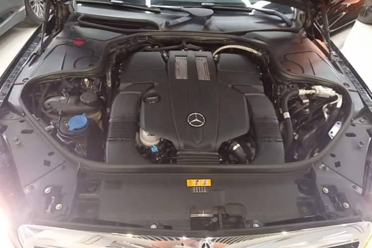 Used Mercedes-Benz S-Class 2019 S 350 L Executive Edition Engine Bay