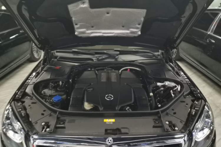 Used Mercedes-Benz S-Class 2019 S 450 L 4MATIC Engine Bay