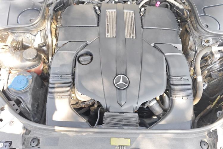 Used Mercedes-Benz S-Class 2019 S 450 L 4MATIC Engine Bay