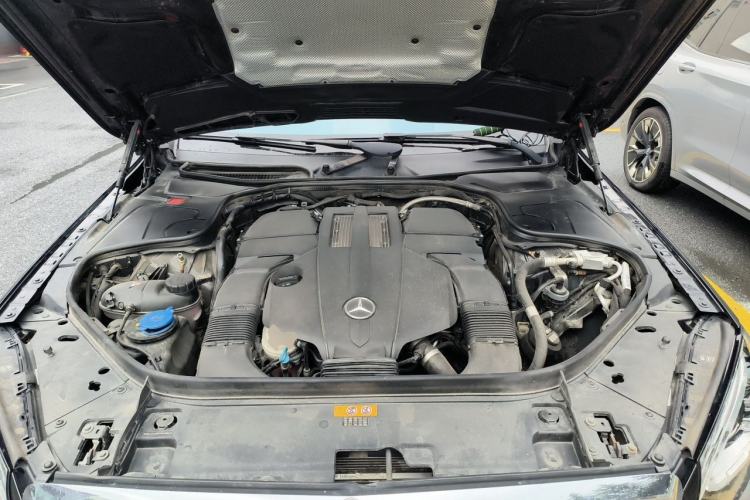 Used Mercedes-Benz S-Class 2019 S 450 L Engine Bay