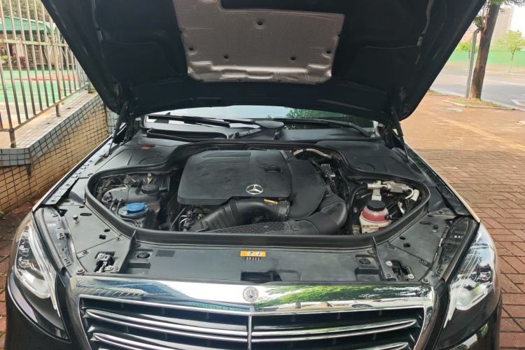 Used Mercedes-Benz S-Class 2019 S 320 L Engine Bay
