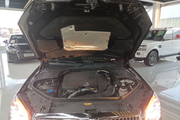 Used Mercedes-Benz S-Class 2019 S 320 L Engine Bay