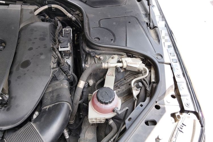 Used Mercedes-Benz S-Class 2019 S 320 L Engine Bay Left
