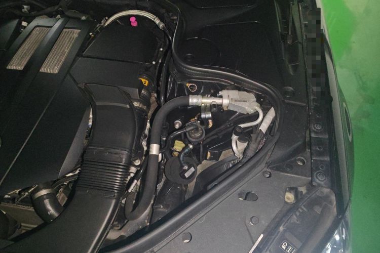 Used Mercedes-Benz S-Class 2019 S 450 L 4MATIC Exclusive Edition Engine Bay Left