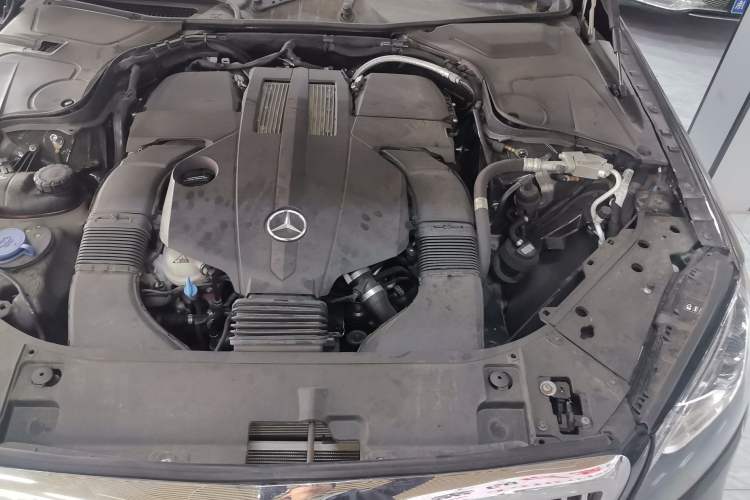 Used Mercedes-Benz S-Class 2019 S 450 L Engine Bay Left
