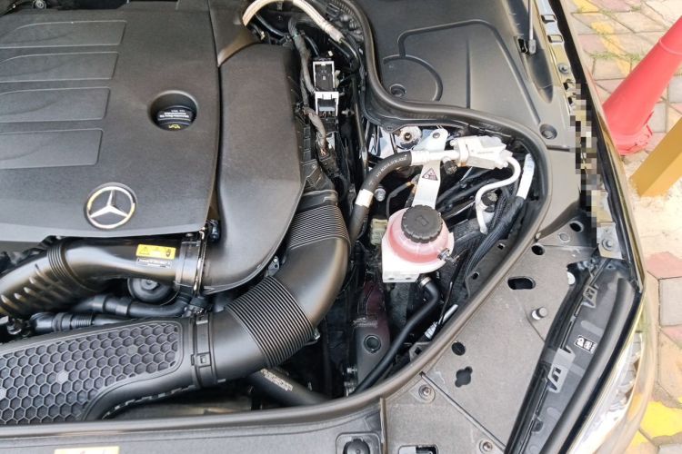 Used Mercedes-Benz S-Class 2019 S 320 L Engine Bay Left