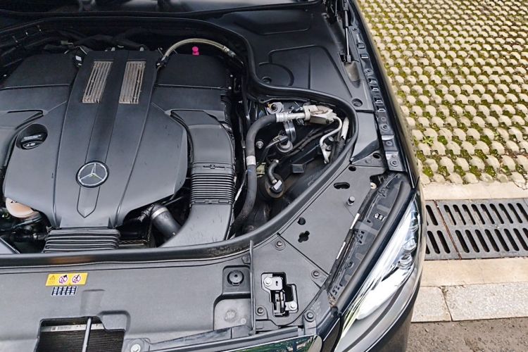 Used Mercedes-Benz S-Class 2019 S 450 L 4MATIC Exclusive Edition Engine Bay Left