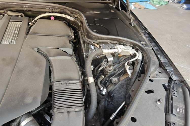Used Mercedes-Benz S-Class 2019 S 450 L 4MATIC Engine Bay Left
