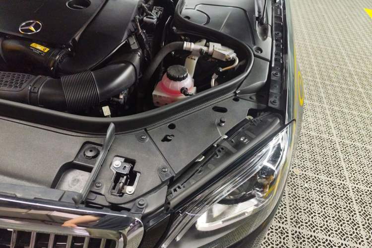 Used Mercedes-Benz S-Class 2019 S 320 L Engine Bay Left