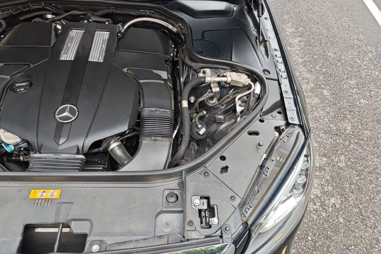 Used Mercedes-Benz S-Class 2019 S 350 L Executive Edition Engine Bay Left